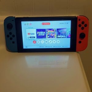 Selling Nintendo that has a lot of games and has 50 dollar on the App Store.